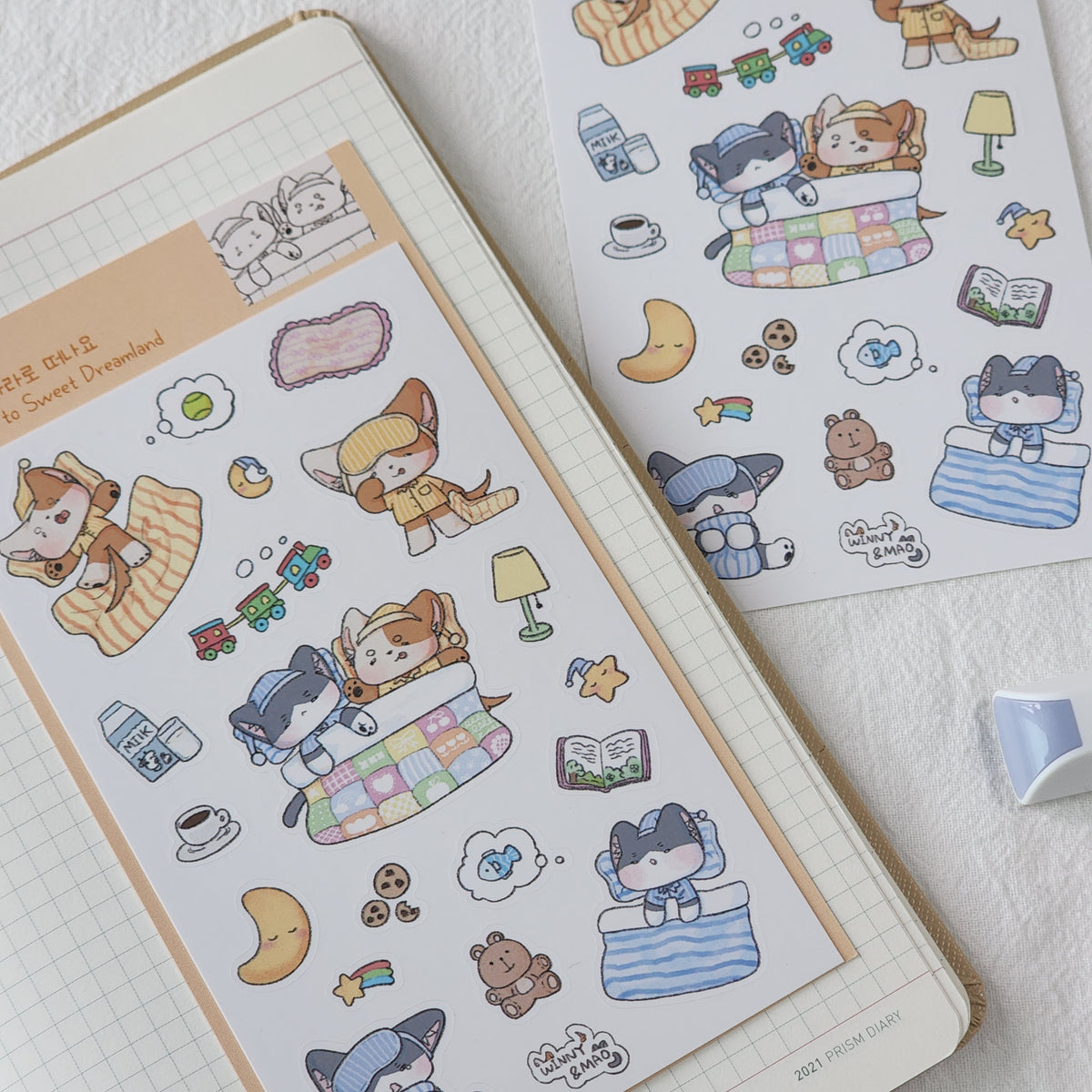 WINNY & MAO - Sticker Partons Au Pays Des Rêves Doux